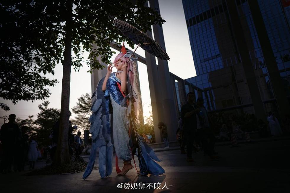 奶狮不咬人cosplay作品惊艳登场，演绎原著剧情重现